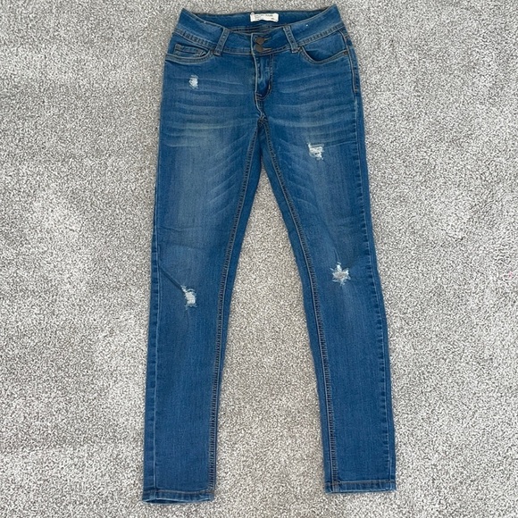 038: ENCORE JEANS denim blue slightly distressed jeans in women’s size 3 - Picture 2 of 9